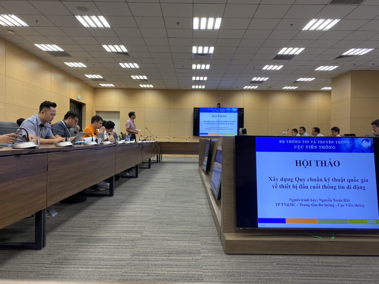 Ông Lê Văn Tuấn - Phó Cục trưởng Cục Viễn thông phát biểu khai mạc